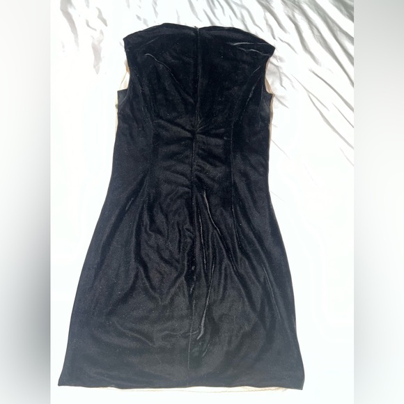 Luxury Birthday Or Event Dress - Picture 3 of 5